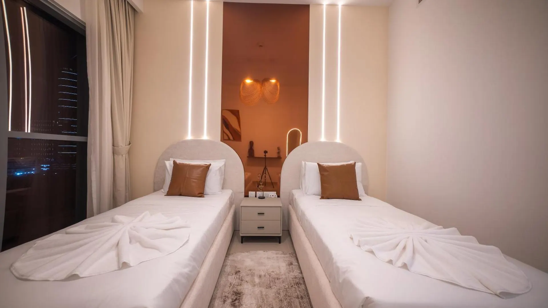 Apartmán Lavish Saafe House With Full Burj Khalifa View From All Rooms - Amazing Balcony Setup - Infinity Pool - Near Dubai Mall Downtown