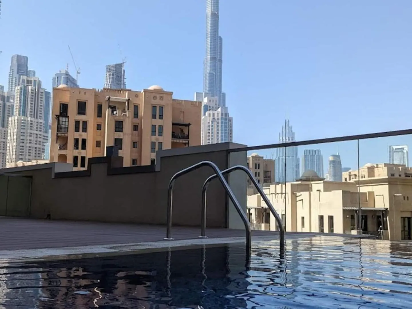 Lavish Saafe House With Full Burj Khalifa View From All Rooms - Amazing Balcony Setup - Infinity Pool - Near Dubai Mall Downtown Apartmán